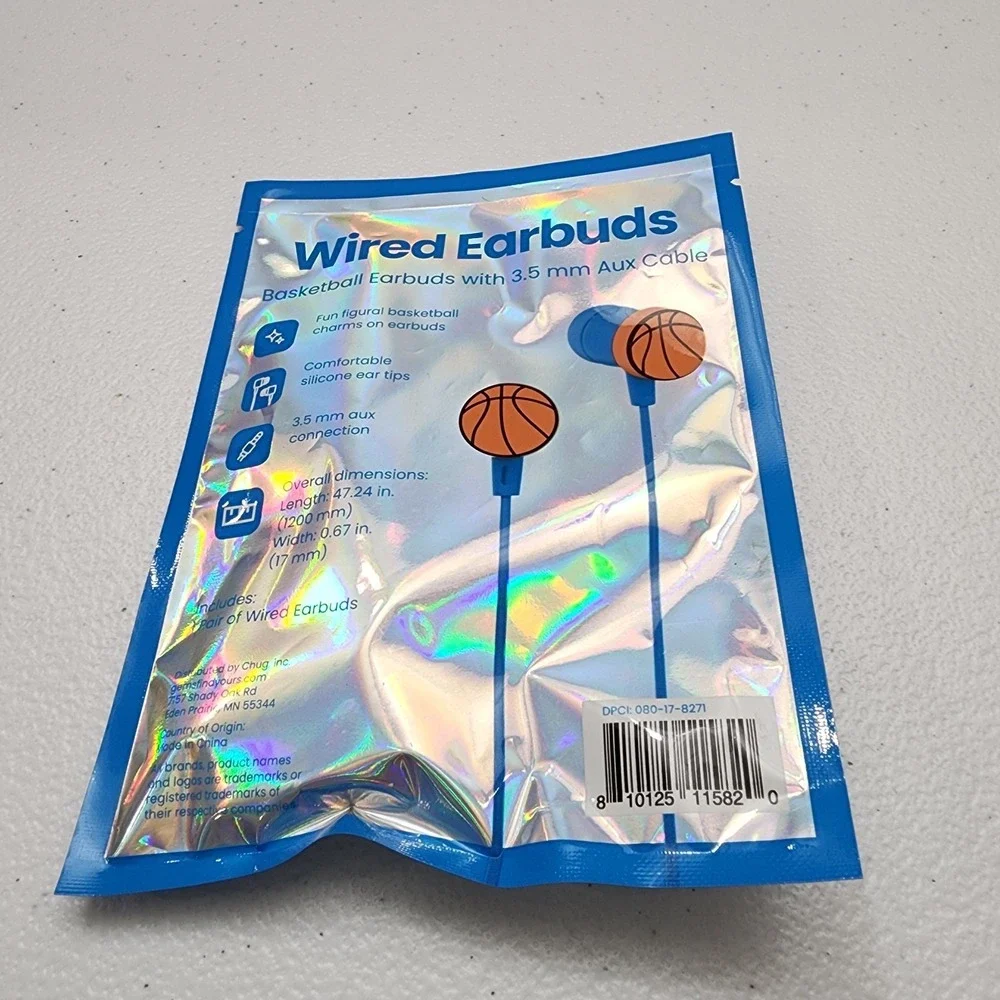Wired Earbuds 3.5 AUX CABLE/ 3FT CHARGE CABLE USB-C Basketball Charm Brand New